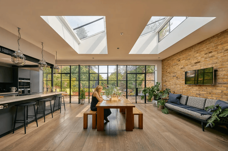 How Electric Roof Windows Improve Natural Light and Ventilation